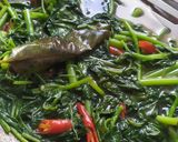 Foto langkah ke 3 dari resep Garlic Spinach.