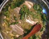 Foto del paso 2 de la receta: Merluza en salsa verde con huevos cocidos