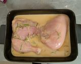 Foto del paso 4 de la receta: Pollo asado con salsa de mostaza y miel
