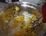Foto langkah ke 2 dari resep Corn Flakes Butter Cookies.