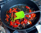 Foto del paso 7 de la receta: Boquerones escabechados con salteado de cherrys y estragón