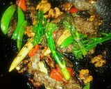 A picture of step 10 of Tex's Beef & Walnuts in Oyster Sauce 🐂🍲🇨🇳.