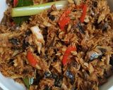 Foto langkah ke 5 dari resep Tongkol Suwir Kecap.