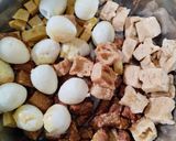 Foto langkah ke 1 dari resep Masak Kentang Tahu Tempe Bumbu Iris.