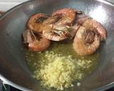 Seafood Noodle Soup / White Hokkien Mee recipe step 1 photo