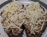 A picture of step 2 of Tuna mozzarella melt.