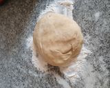 Foto del paso 3 de la receta: Salchichas envueltas en masa fina.