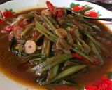 Foto langkah ke 4 dari resep Cah Kangkung Saori Saus Tiram.