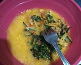 Foto langkah ke 4 dari resep Omelet sayur praktis.