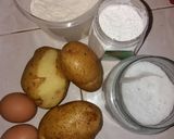 Foto langkah ke 1 dari resep Potato Smileys.
