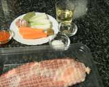 Foto del paso 1 de la receta: Redondo de cerdo con pasas