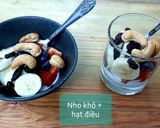 Hình bước làm 3 của món MIX YOGURT - SIRO DÂU - TRÁI CÂY ❤