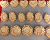 A picture of step 2 of Cream cheese and butter biscuits.