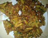 A picture of step 4 of Iftaar special pakory.