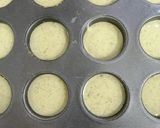 A picture of step 5 of Pistachio Cheesecake.
