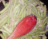 صورة لخطوة 5 من وصفة فاصوليا خضرا بكريات الدجاج 😋