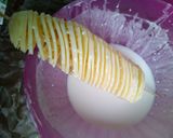 A picture of step 11 of Cheese,Pepper And Salt,Chilli Garlic and Mayo Potato Tornadoes.