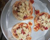 A picture of step 13 of Mini pizza.