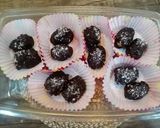 A picture of step 4 of Chocolate stuffed khajoor.