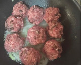 Foto del paso 2 de la receta: Albóndigas en salsa de zanahorias y tomates 🍅