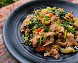 Foto langkah ke 4 dari resep Tumis Bayam Daging.