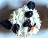 Foto langkah ke 7 dari resep Butter Vanila Bear & Panda Cupcakes.
