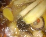 รูปขั้นตอนการทำที่ 5 ของ ซุปน่องไก่ตุ๋นยาจีน (Chinese Herbal Braised Chicken Soup)