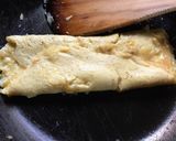 A picture of step 4 of French Omelette.