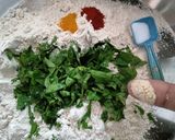 A picture of step 2 of Methi Thepla.