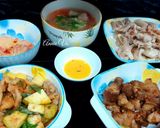 Hình bước làm 5 của món Cơm nhà có món chân gà và tai heo giòn ngon