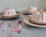 Une image de l'étape 4 de Panna cotta ganache pâte à tartiner au biscuit rose.