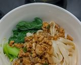 Foto langkah ke 5 dari resep Mie Lebar Ayam Kuah simple.