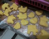 Foto langkah ke 4 dari resep Donat Manis Simple dan Mudah.