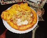 A picture of step 19 of Chicken Malai boti creamy floral pizza in pateela.