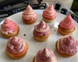 Foto del paso 7 de la receta: Cupcakes de vainilla especiales para San Valentín 💘