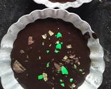 A picture of step 2 of Creamy dark chocolate caramel pudding.
