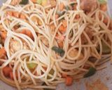 A picture of step 4 of Chicken tikka speghti pasta.