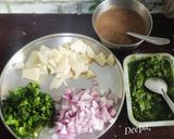 A picture of step 3 of Palak (Spinach) Pakoda Chaat.