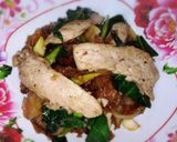 รูปขั้นตอนการทำที่ 10 ของ ผัดคะน้าเส้นใหญ่หมูหมัก