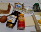Foto langkah ke 1 dari resep Garlic Cheese Toast.