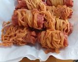 Foto langkah ke 3 dari resep Sosis gulung mie.