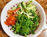 Hình bước làm 1 của món Cơm ngon nhà Huý 🏡: Bò xào rau củ - Canh rong biển thịt bò
