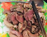 Hình bước làm 3 của món Bông cải xào cật,tim heo