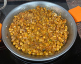 Foto del paso 5 de la receta: Arroz de cebolla, bacalao y garbanzos