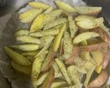 Foto del paso 3 de la receta: Papa rústicas con prietas 😋