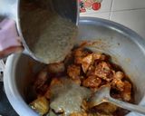 A picture of step 2 of Nati style Chicken biriyani Karnataka style biriyani.