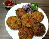 A picture of step 3 of Crispy Green Banana Potato Patties.