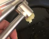 Foto del paso 3 de la receta: Calamares encebollados con arroz blanco