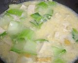 Foto langkah ke 4 dari resep Sup Tahu Telur.