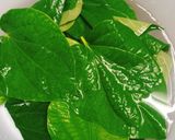 Hình bước làm 1 của món Trứng chiên lá lốt